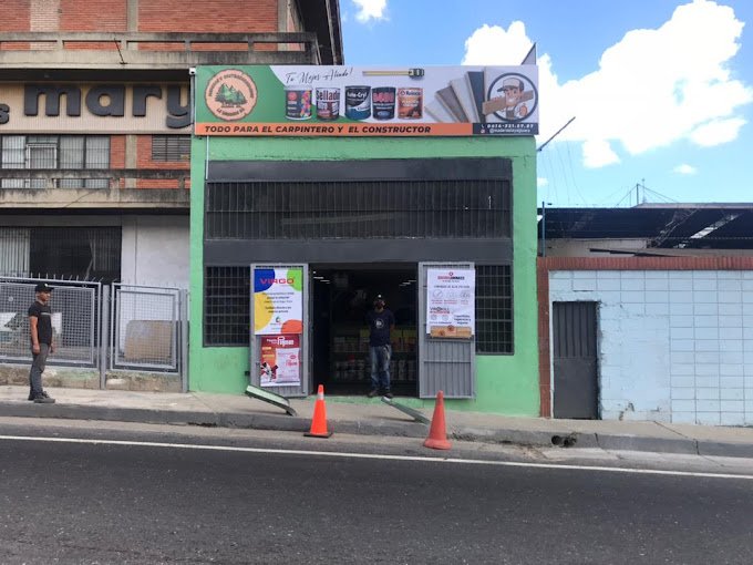 Fachada de Maderas y Contraenchapados La Yaguara, C.A.